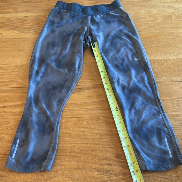 Nike Women’s Capris - Picture 7 of 9